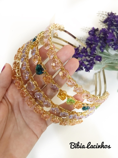 Tiara Pedras Coração