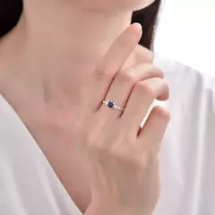 Anillo de plata, corazon con cubics en internet