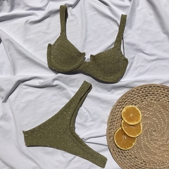 Conjunto Isis no verde shine.