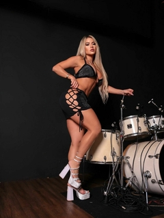 Conjunto hihi black na internet