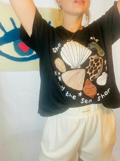 Remera CARACOLES en internet