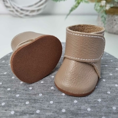 Botinha Cano Alto 5cm - Caramelo na internet