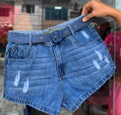 Short jeans com cinto nega palito
