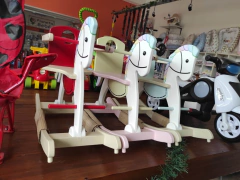 Mecedoras caballos en internet