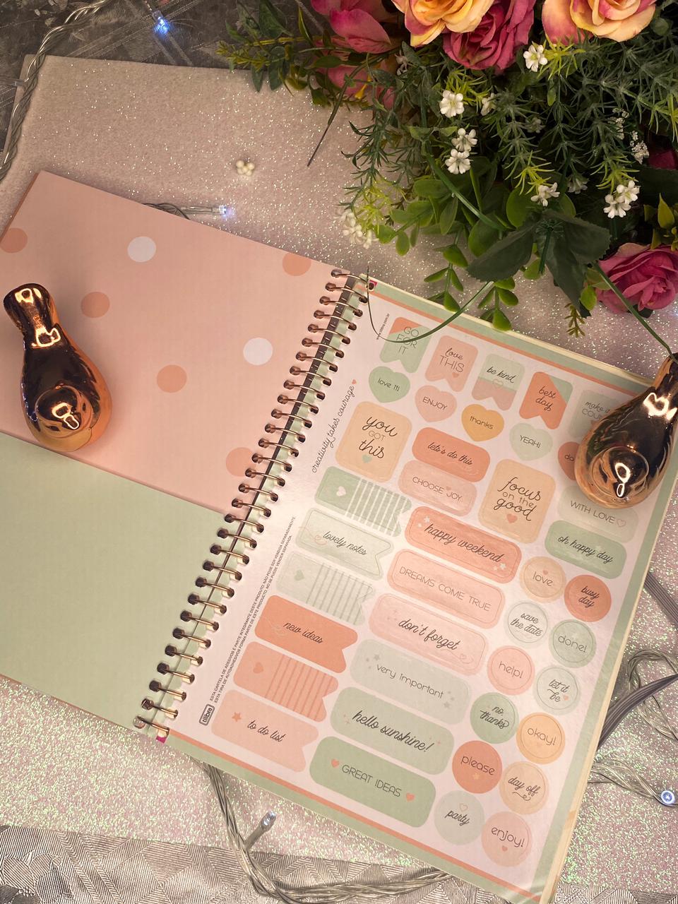 AGENDAS, CADERNOS E PLANNERS