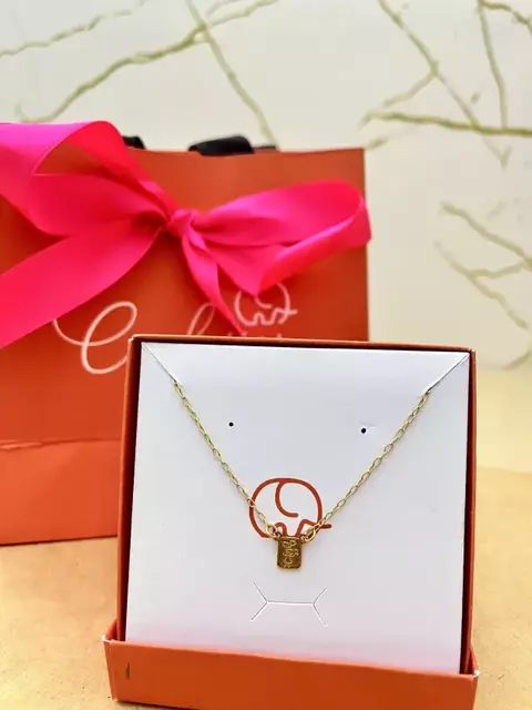 Escapulário Infantil, Menina com Balão - comprar online