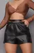 Shorts Couro Fake Natalie na internet
