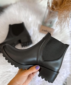 Bota chelsea Colcci