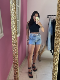Short Jeans Brilho na internet