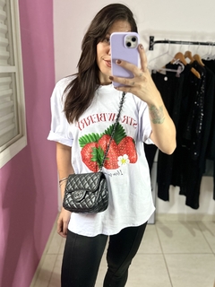Camiseta Over Morango