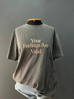 T-Shirt Feelings na internet