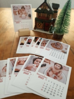 CALENDÁRIO POLAROID DE MESA COM SUPORTE na internet