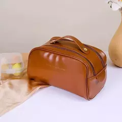 NECESSAIRE
