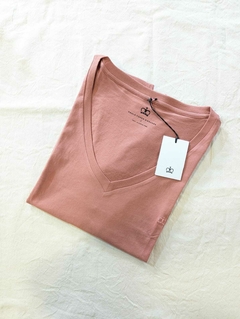 Remera V Amor - comprar online