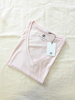 Remera V Amor