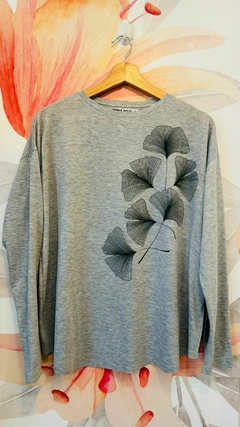Remera Australia manga larga gris en internet