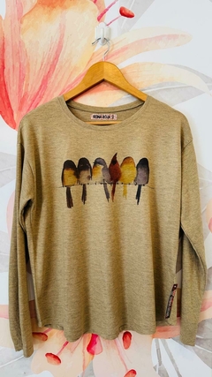 Remera Australia manga larga tostado en internet