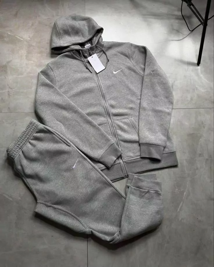 Conjunto Agasalho Nike Classic