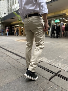 Pantalón Chino beige en internet