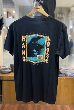 Remera Hang Loose negra en internet