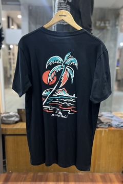 Remera QuikSilver negra en internet
