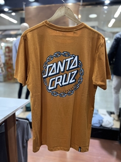 Remera Santa Cruz mostaza en internet