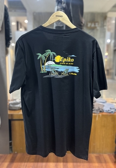 Remera Surf negra en internet