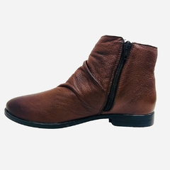 Bota em Couro Cano Curto Caramelo Moscardim Ref 350976 na internet