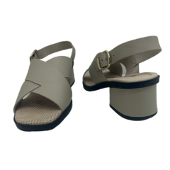 Sandália em Couro Pelica Nude Rio de Luz Ref. 8102 - Myky Store