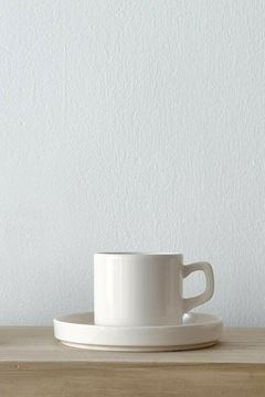SET TAZA Y PELTRINA CREMA