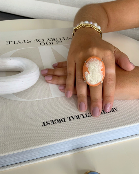 Anillo Victoria Big "mujer con flores" - comprar online