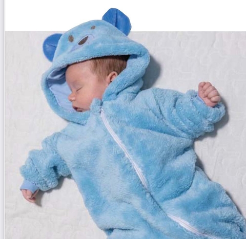 MACACÃO DE MICROFIBRA COM CAPUZ BORDADO E FORRADO