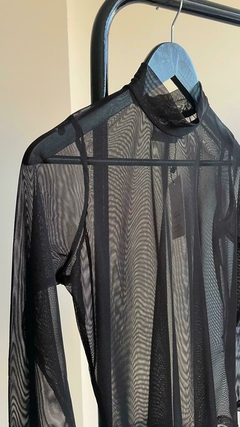 REMERA CUELLO ALTO ALASKA - comprar online