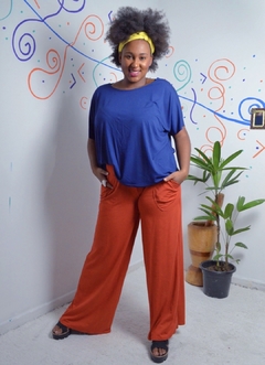 Calça Bolso Faca - Loja Babado de Chita - Moda simples e inteligente para quem valoriza estilo e autenticidade! Peças versáteis para todos os momentos