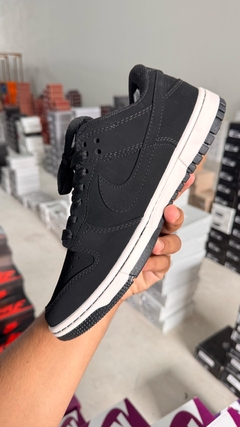 DUNK SB LOW PRETO NOBUCK na internet