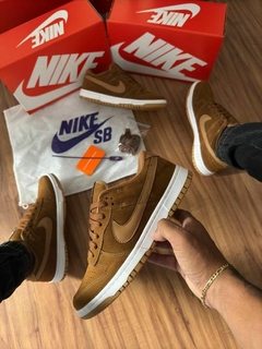 DUNK SB LOW CAMURÇA CARAMELO - comprar online
