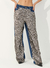 Calça Jeans Detalhe Paetê