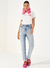 Calça Jeans Bruna com Aplicação na internet