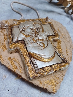 Coração textura e Cruz dourada - comprar online