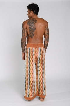 Calça água de meninos na internet
