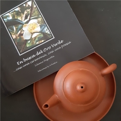 Tetera Xiqing y Libro del Té