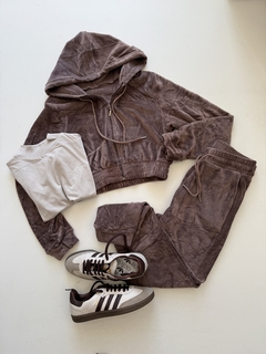 CONJUNTO PLUSH en internet