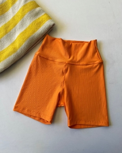 SHORT PAMPA NARANJA