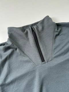 BUZO DRY FIT MEDIO CIERRE en internet