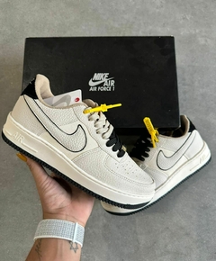 NIKE AF1