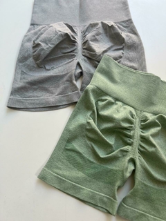 SHORT PUSH UP LISO en internet