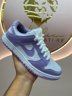Tênis lilás Nike