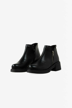 Botas Fini en internet