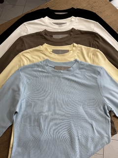 Blusa ML Elise na internet