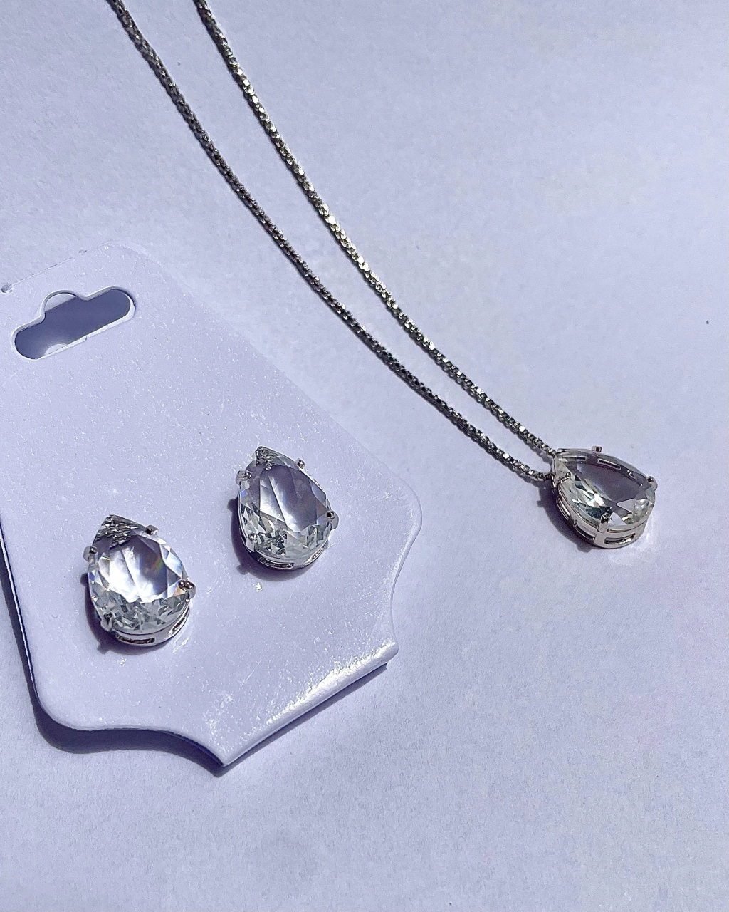 Kit colar e brinco de zircônias cristal